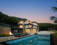 Chazhuli Manor · Stream Trekking & Pool Garden Resort (Yinjiang Valley Waterfall Drift Branch) - Wi-Fi