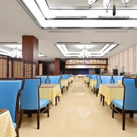 Zhongquan Junlin International Hotel (Fuyang Linquan County Government Branch)