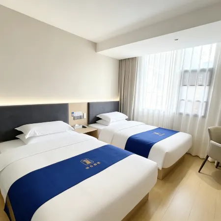 Super 8 Select Hotel (E‑Meishan High‑Speed‑Rail Station & Dafo‑Chanyuan Tourist‑Area Branch)