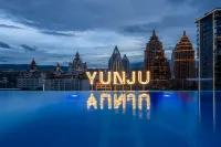 Cloud Dwelling Sky Pool Resort (Xishuangbanna West Shuangjing Xingguang Night Market Branch) - Romantic