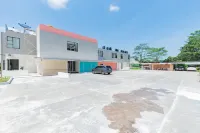 Sans Hotel Berau Square - parking