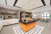 Homeinn Plus Hotel (Dalian Wafangdian Changxing Island Economic Zone) - parking