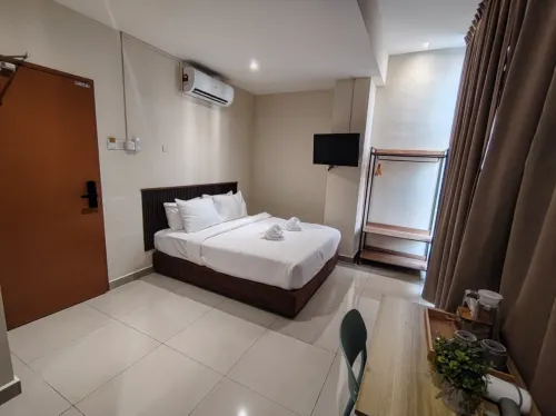 Swing & Pillows @ Dream Inn Bandar Mahkota Cheras, Selangor - New