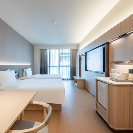Ji Hotel (Jining High-tech Zone Triangle Green Space)