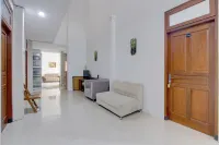 OYO 95374 Omah Ngentak Family Guest House - 3-Star