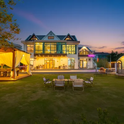 Floral Hotel· Yiding cottage Hotel (riverside Dingba store) Hotels near Avalokitesvara Nunnery