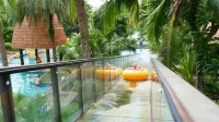 Jing Ting Sea View Hotel(Surfwave Island Water Park) - Beach