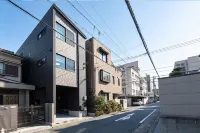 Tamashiro Hotel - parking