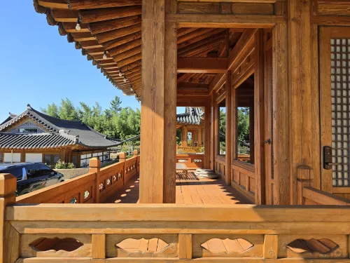 1988 Hanok Stay - parking