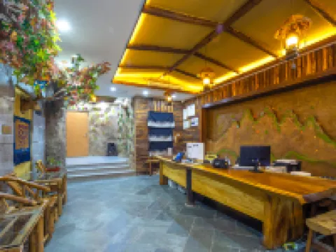 Wayalu Theme Hotel (Forest Lake Branch on March 3rd Avenue, Wuzhishan) Hotels in Wuzhishan