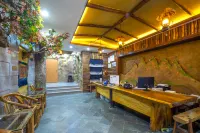 Wayalu Theme Hotel (Forest Lake Branch on March 3rd Avenue, Wuzhishan)