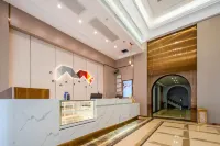 Borrman Hotel (Zhanjiang Yingzhan Plaza Chikan Republic Style Street)