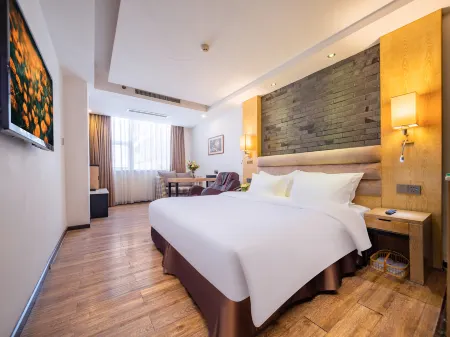 Howdy Smart Hotel (Chengdu Chunxi Taikoo Li) Отели рядом с достопримечательностью «Сычуаньский Университет педагогического Экспериментального Иностранного Языка (Западный Ка»