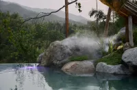 Moye Banshan Duyin Zhuli Minsu Hotels near Pipacao Waterfall Scenic Area