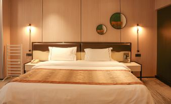Golden Central Hotel (Shenzhen Convention & Exhibition Center)
