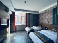 Luming Light Luxury Hotel