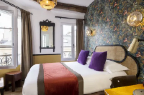 Le Village Montmartre