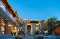 Shanhai Yushu Designer Lakeview Holiday Guesthouse