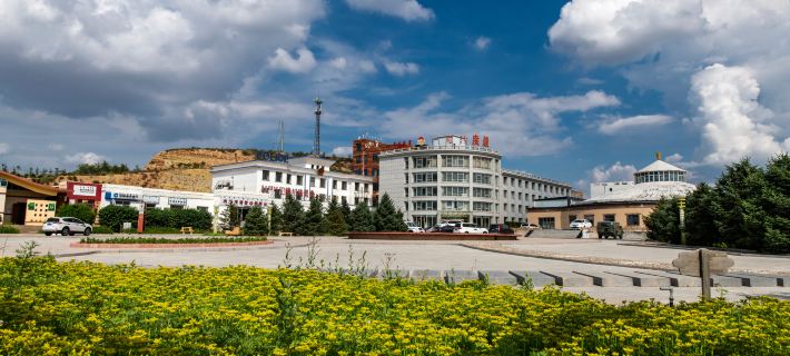 Yilisha Resort Hotels in Dalad Banner