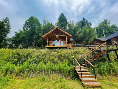 Mountain Stream Homestay Hotels in Anji Meizi Bay Scenic Area