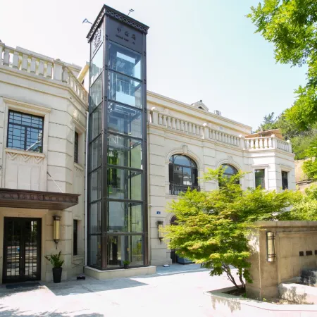 Zhongnanfu Business Hotel Отели рядом с достопримечательностью «Лаохутан Парк»