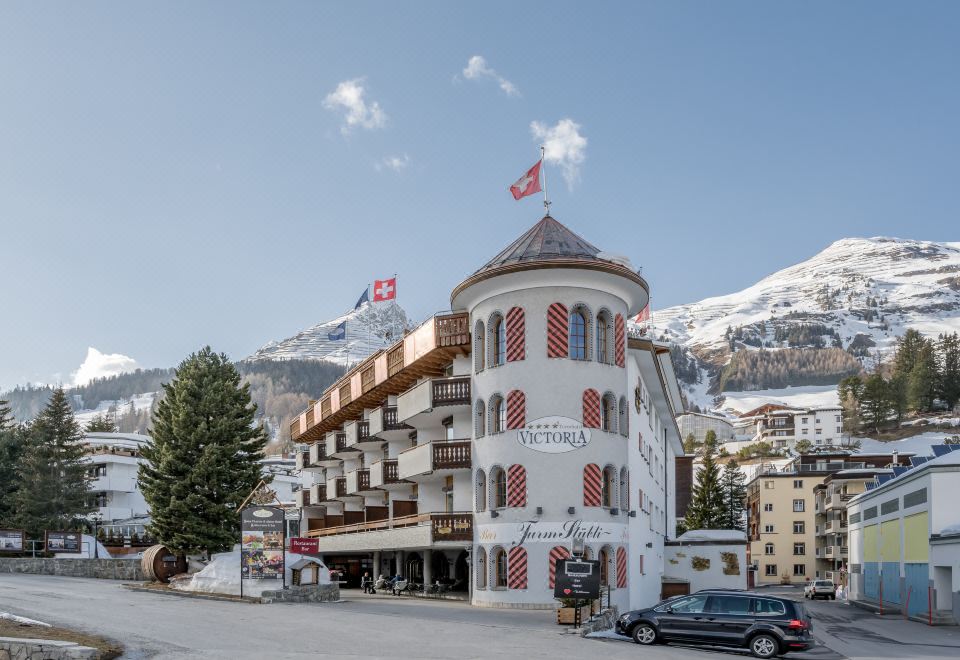4. Turmhote..
