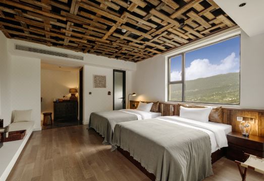 Zhanyu Shanju·Jiangjing Designer Homestay