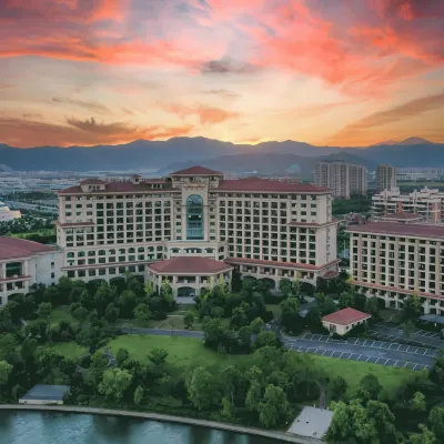DoubleTree by Hilton Ningbo Chunxiao Hotels near Ningbo University (Meishan Campus)