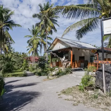 Penida Lapaya Bungalows Nusa Penida Отели рядом с достопримечательностью «Утес Ченинган»