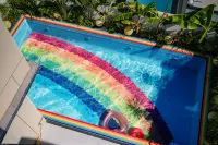 InSide Homestay (Foshan Midea Luhu) - مسبح خاص