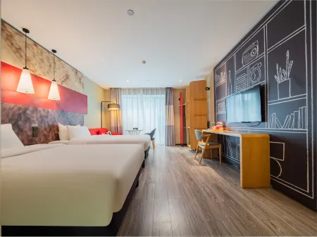 Ibis Hotel (Chengdu Taikoo Li Chunxi New)