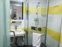 7Days Inn Chain Hotel (Chishui Guifu Jin Street) Hotel di Chishui