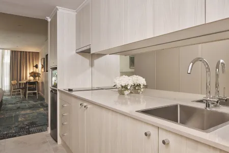 Rydges Darling Square Apartment Hotel, an EVT Hotel Отели рядом с достопримечательностью «The Cenotaph»