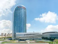 Four Points by Sheraton Urumqi Hotel dekat Urumqi Midong Administration School