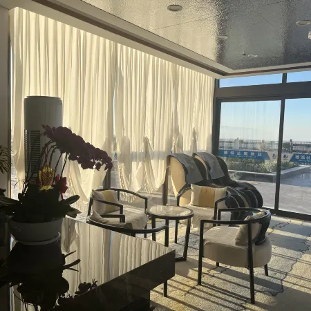 DeHong Apartment Hotel