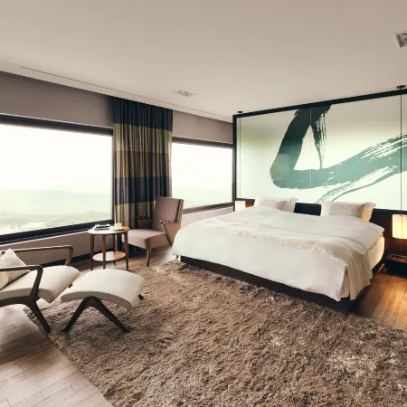 Kolon Hotel
