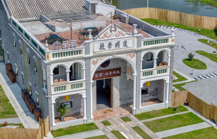 Liyuan Daoxiang Diaolou Boutique Cultural Homestay (Chikan Ancient Town Scenic Area Branch)