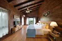 Chiba Mountain Top Private Hot Spring Resort Manor Hotels in Huidong