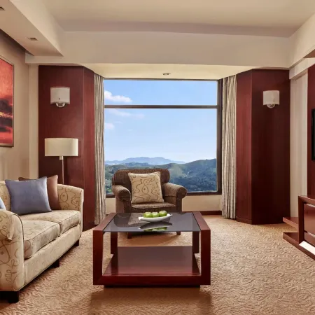 Shangri-La Shenzhen Hotel