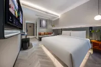 Xuzhou Suning Plaza Huaihai Road Atour S Hotel Hotels near Huilongwo Historical and Cultural Block in Xuzhou City