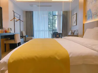 成都西港花園酒店(一品天下地鐵站店) 鄰近金牛區圖書館的酒店