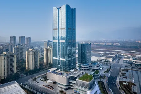 Howard Johnson China Communications Construction Plaza Chongqing Отели рядом с достопримечательностью «College of Science and Technology， Chongqing University»