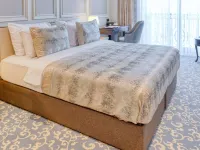 Dekalb Hotel Hotels near مودا