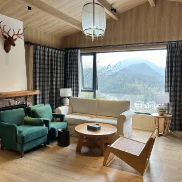 Kaihua Ruibo Resort Hotel