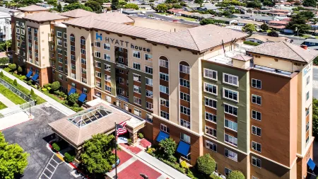 Hyatt House Santa Clara Отели рядом с достопримечательностью «Калифорниас Грэйт Америка»