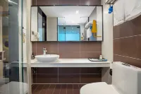 Iu Hotel Zhengzhou Science Avenue Zhengzhou University Hotel in zona Zhengzhou Vocational College of Commerce and Tourism