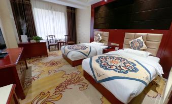 Dunhuang Yuntian International Hotel (Shazhou Night Market)