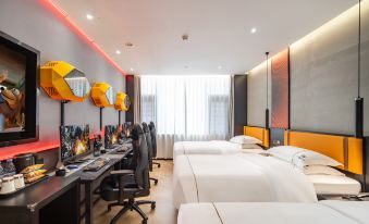 KK E-sports Hotel (Hezhou University East Campus)