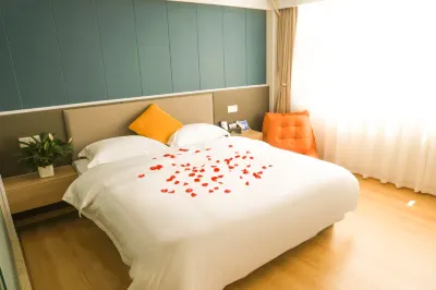 Zhaotong Xiaoqi Hotel (Jinhai Building Materials Home City)