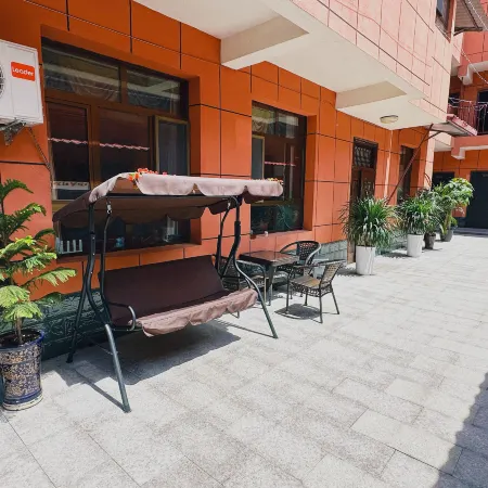 Lanyaju Homestay (Yining Airport)